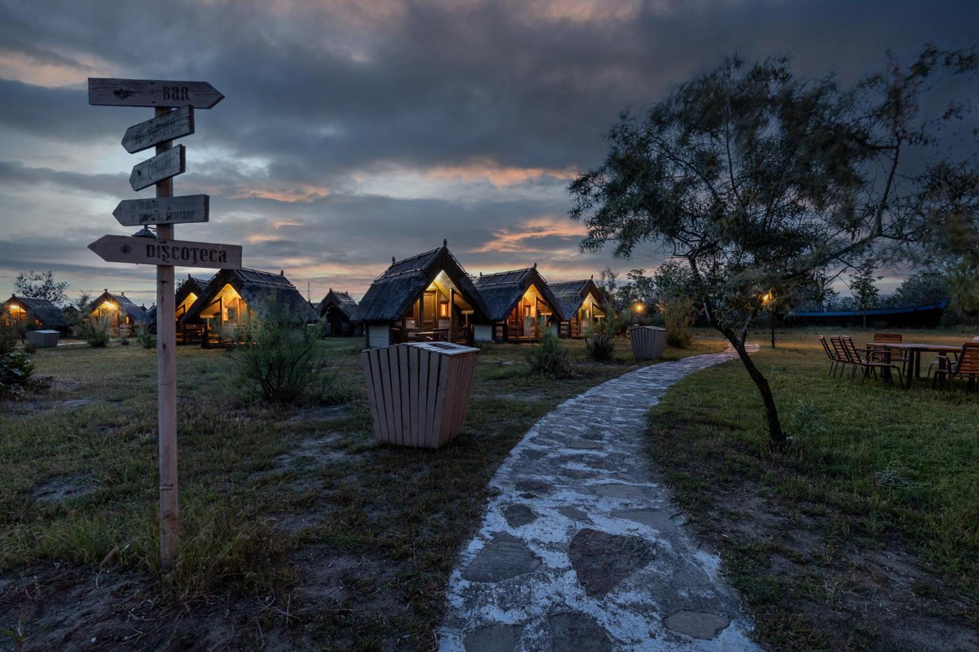 Dolphin Camping Sfantu Gheorghe  Luaran gambar