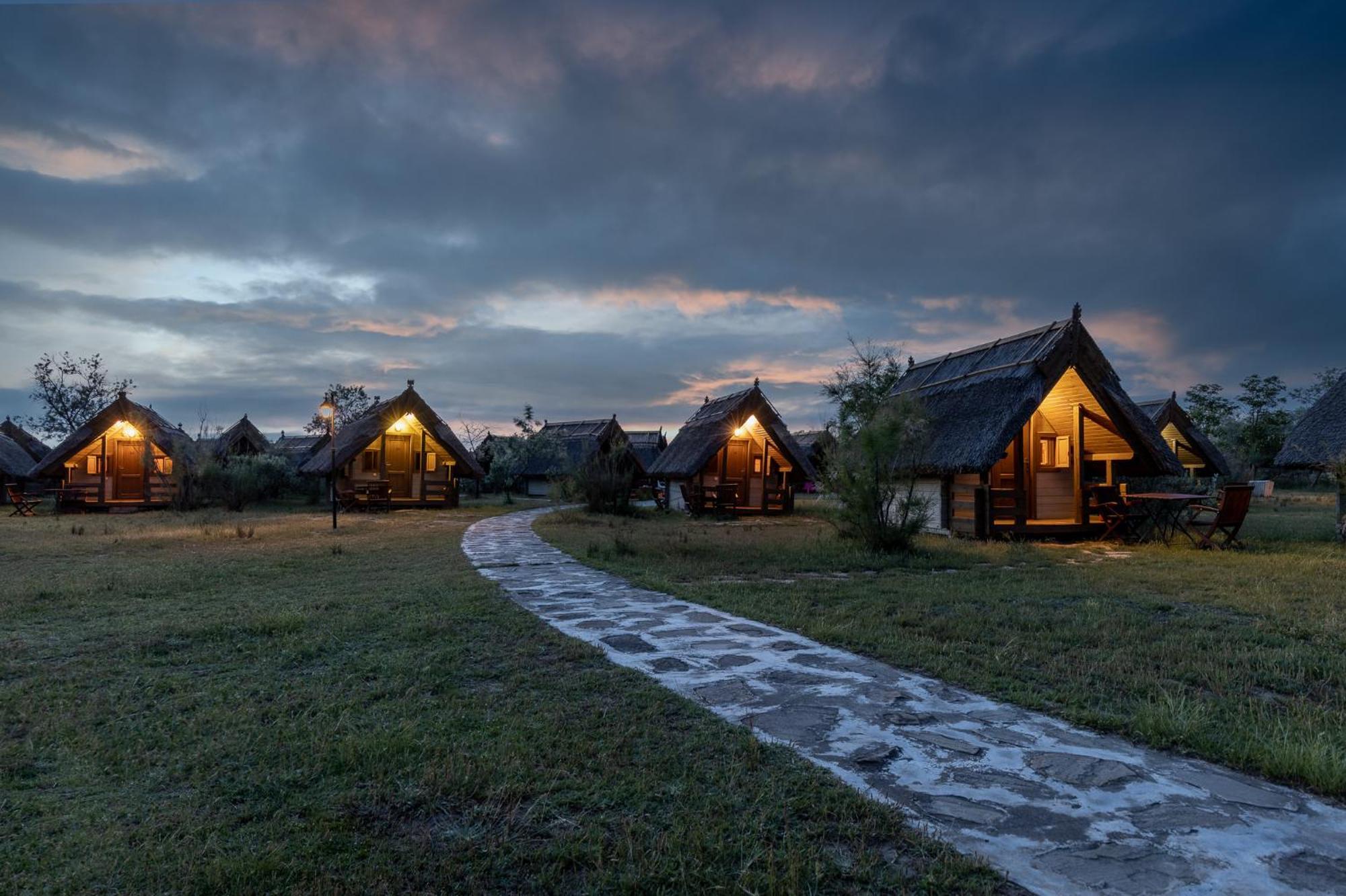 Dolphin Camping Sfantu Gheorghe  Luaran gambar